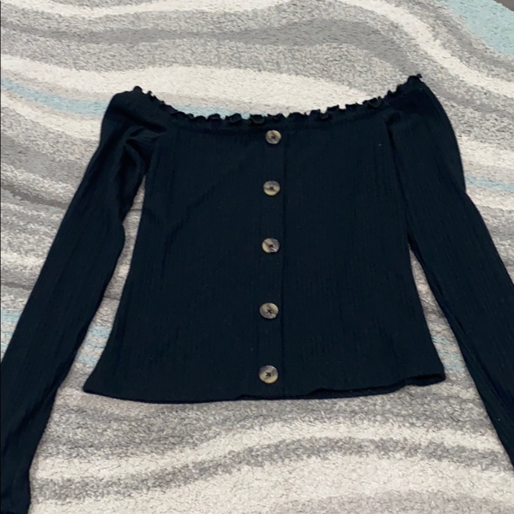 Aeropostale off the shoulder long sleeve crop top